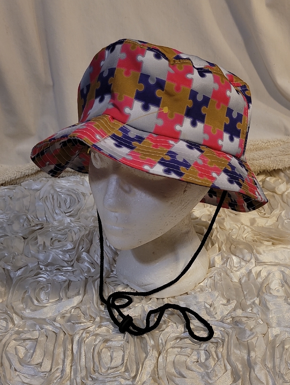 Bucket Hat Vinyl - Style Puzzle